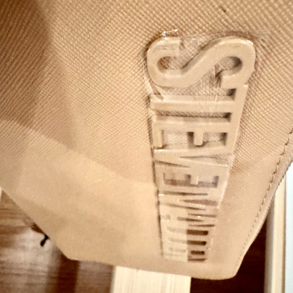 NEW Steve Madden Beige Zip-Around Wristlet Wallet - Picture 7 of 7